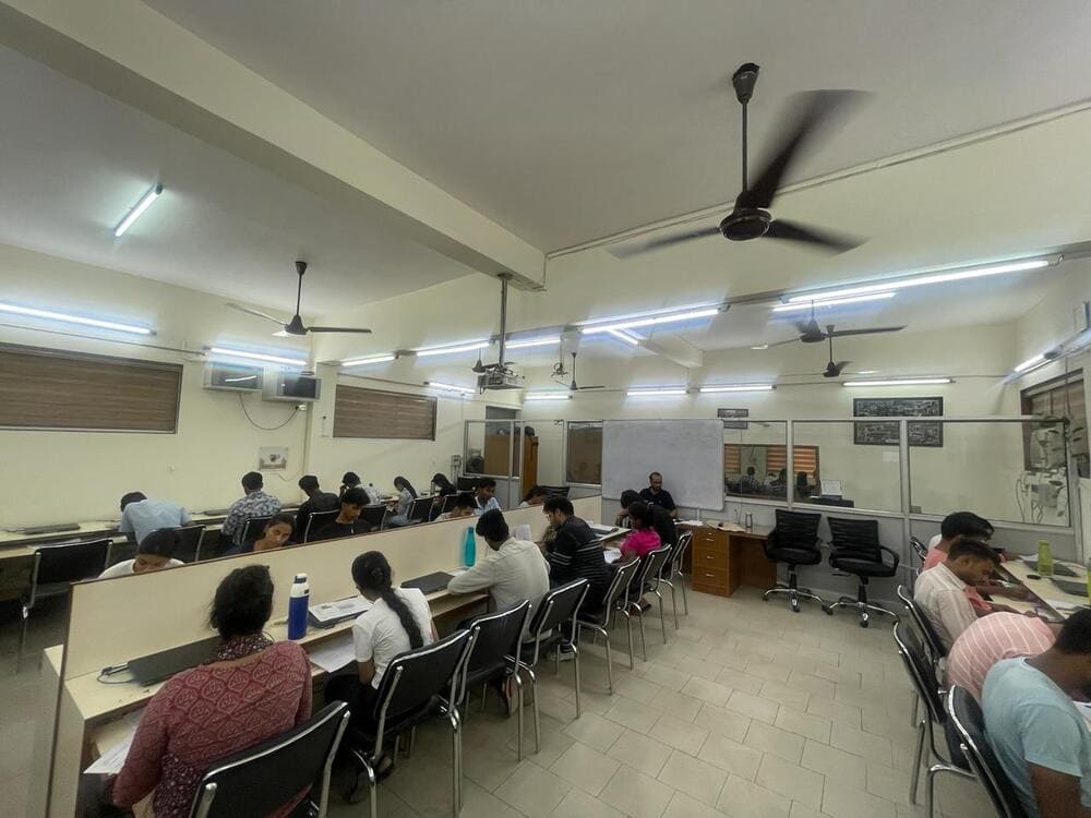 Pgdav Library PGDAV College, University of Delhi